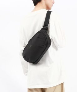 PacSafe 最大51%★9/27〜 パックセーフ ボディバッグ pacsafe メトロセーフ アーバンスリング ワンショルダー 斜めがけ バッグ 5L 防犯 RFID メンズ レディース